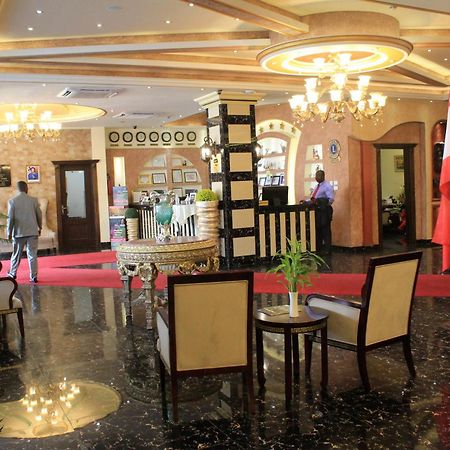 Boulevard Palace Hotel Monrovia Exterior foto