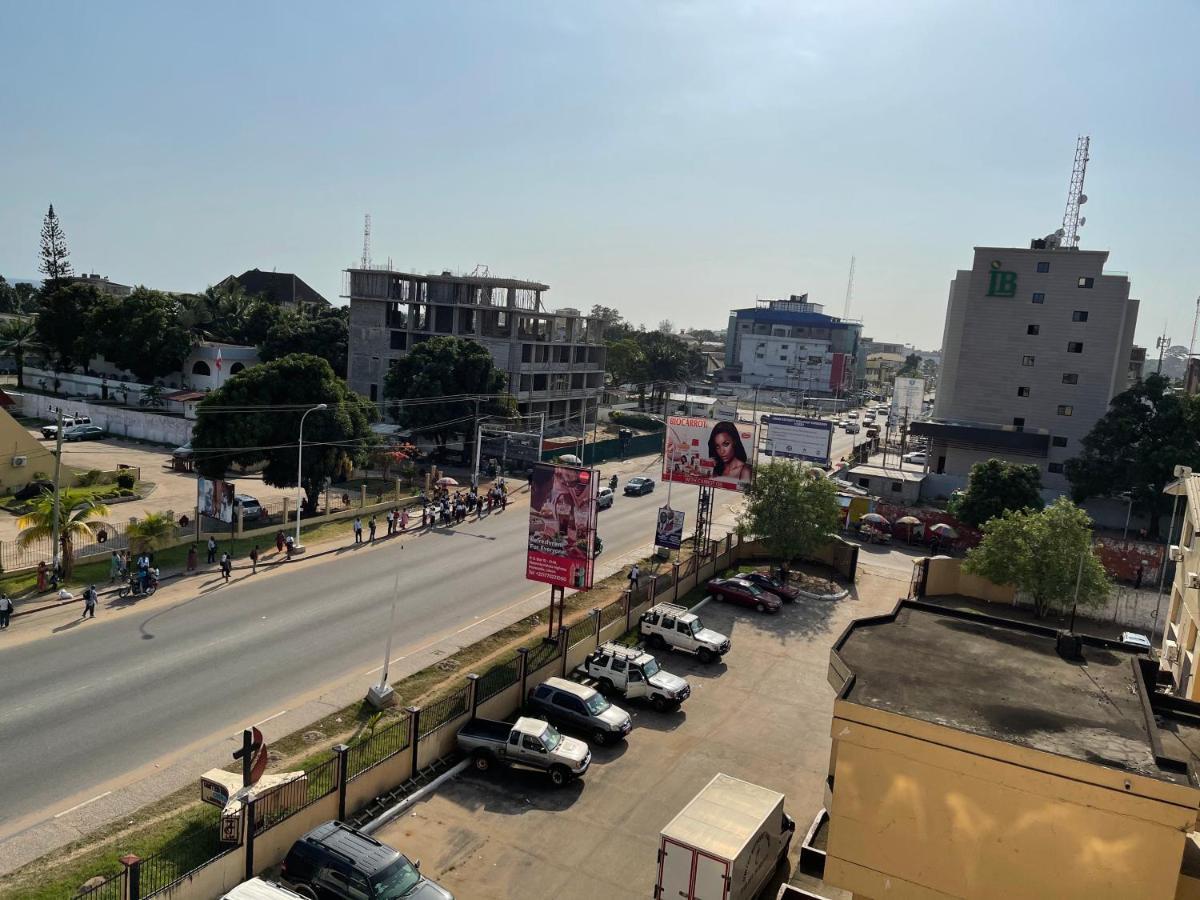 Boulevard Palace Hotel Monrovia Exterior foto
