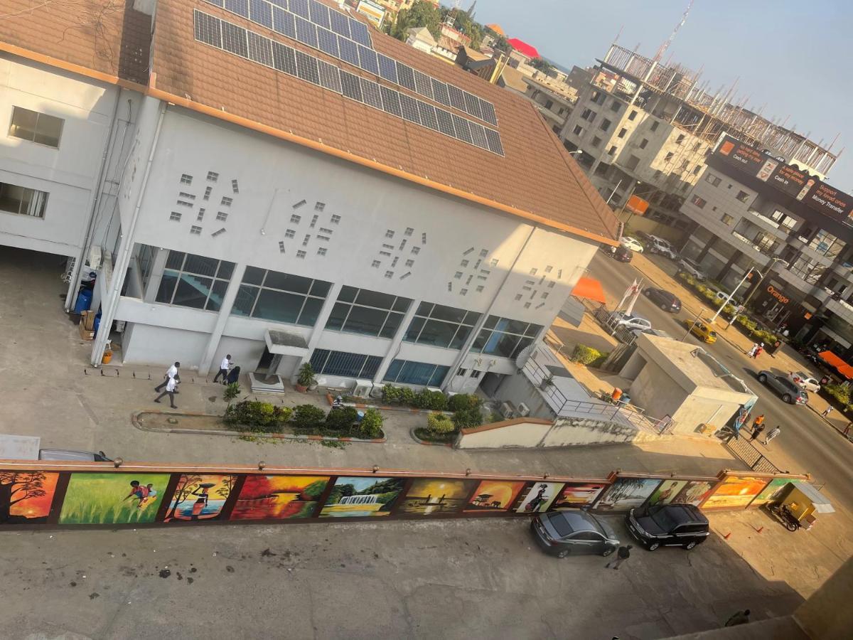 Boulevard Palace Hotel Monrovia Exterior foto