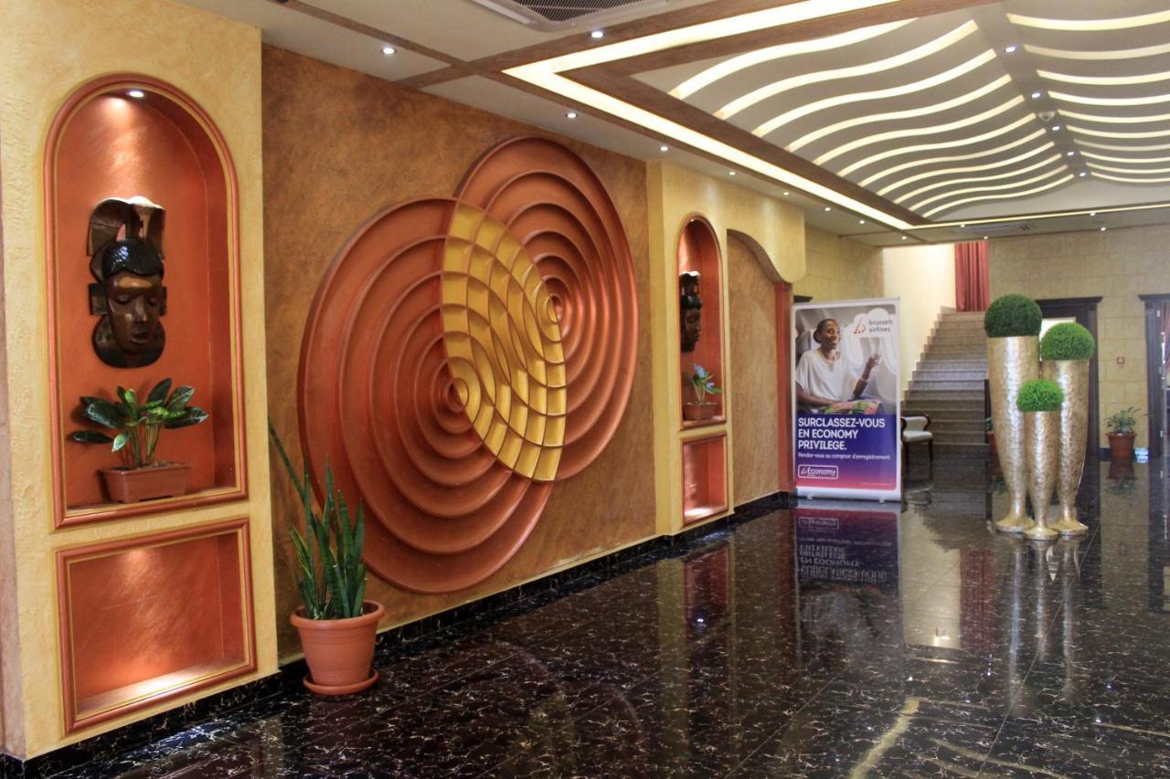Boulevard Palace Hotel Monrovia Exterior foto
